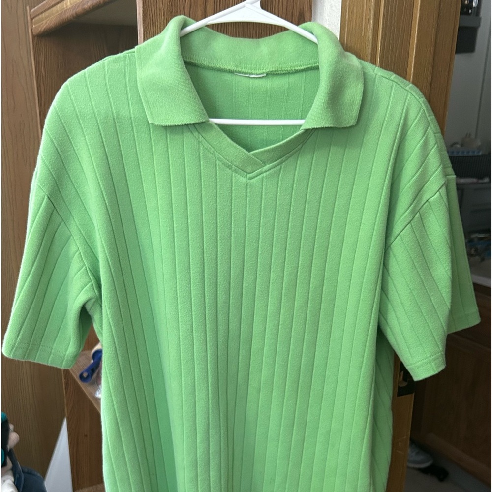 Women’s vintage polo shirt. Beautiful green color. Rarely worn.